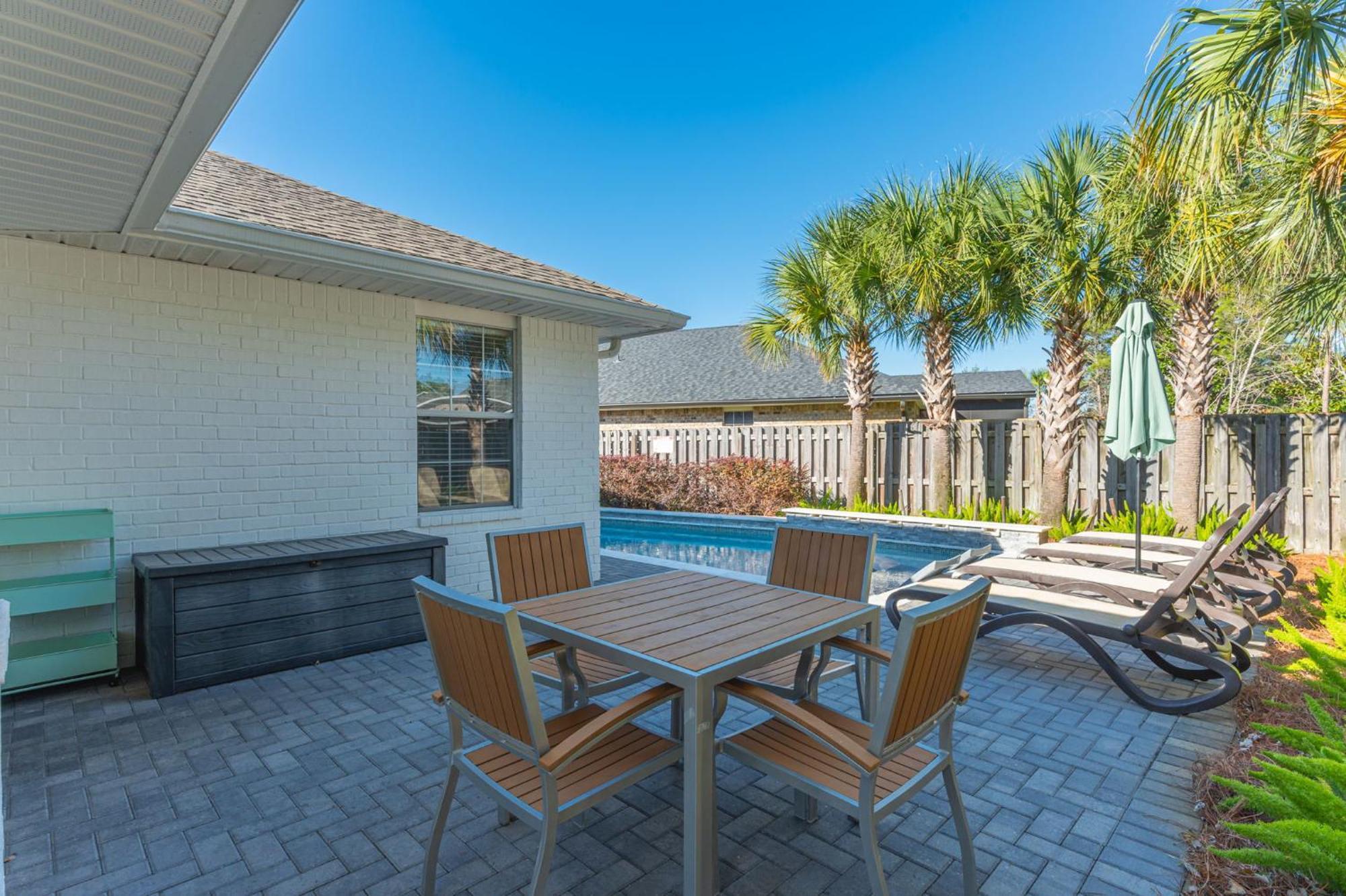 Beautiful Pet Friendly Home! New Tropical Pool, Opt Golf Cart And Pool Heat, Minutes To Beach Destin Exterior foto
